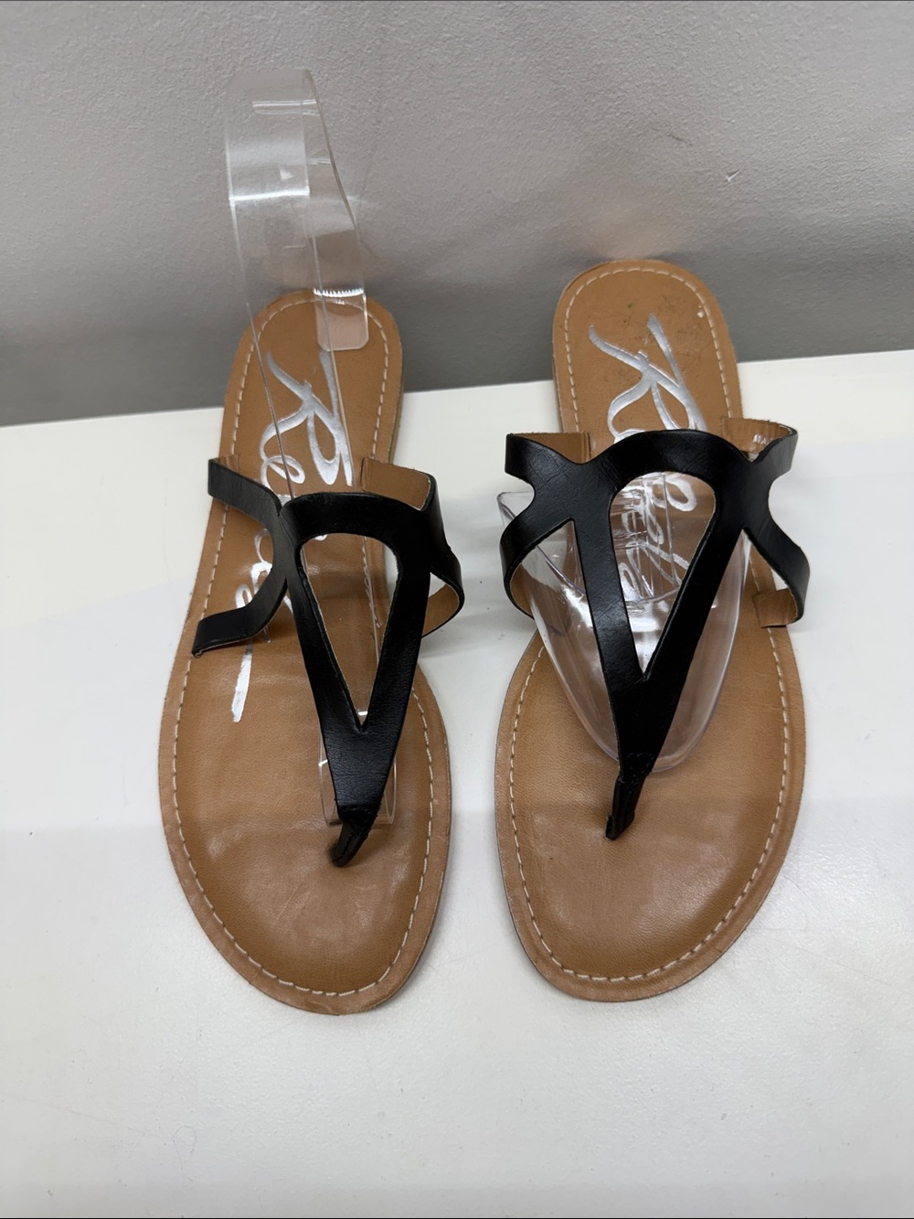 NWOT Rebels Black T-Style Leather Sandals with Tan Footbed